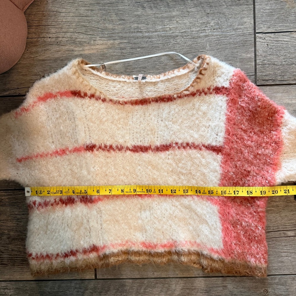 Free People Champagne Dream Comb Fuzzy Striped Cropped Sweater XS OB1530920 - Picture 8 of 8